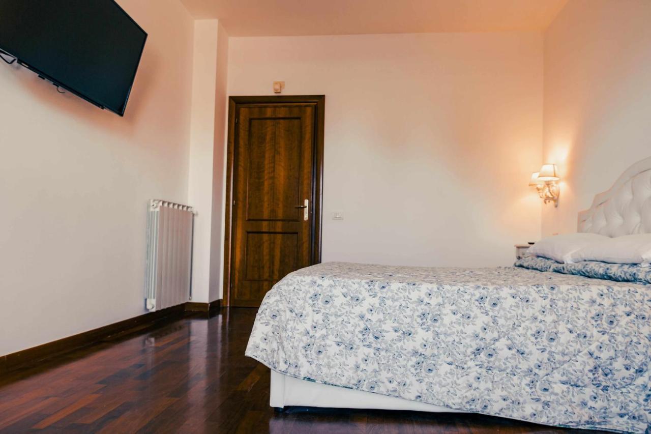 Bed And Breakfast Villa Romano Anzio Rum bild